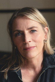 Saskia Reeves is
