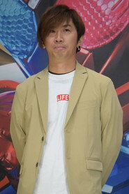 Teruaki Sugihara,